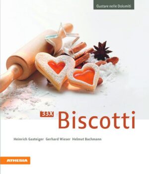 Abbiamo scelto le ricette con cura in modo da soddisfare tutte le esigenze, dal principiante al cuoco esperto. Vi mostriamo perciò come ottenere un risultato delizioso descrivendo tutte le particolarità nella preparazione di biscotti. - 33 x biscotti come mezzelune all’arancia, biscotti alle noci pecan, biscottini all’anice, amaretti ai noccioli d’albicocca, neros … - Tutte le ricette sono corredate da belle illustrazioni - Onnipresente è il profumo dei classici come i cornetti alla vaniglia, i cuori di pan pepato al burro, le stelle alla canella - La pasticceria natalizia come accompagnamento ideale per tè alla frutta, vin brulé e punch - Il ricettario per chiunque voglia fare biscotti subito e senza fatica - L’essenziale su ingredienti e impasti base in un colpo d’occhio - Come preparo cosa? Ricette davvero indispensabili - sempre affidabili - Preparare biscotti con i bambini in modo facile e divertente - Assolutamente sperimentato e di facile comprensione - Molti suggerimenti e trucchi dei nostri cuochi esperti - Chiare foto che illustrano i procedimenti passo per passo